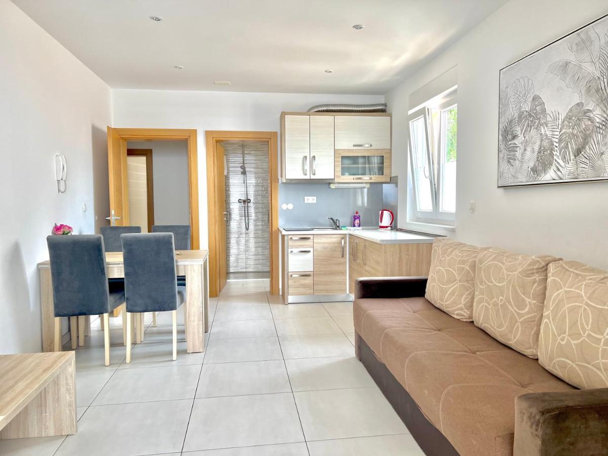 Villa Martina Baška Voda Екстериор снимка
